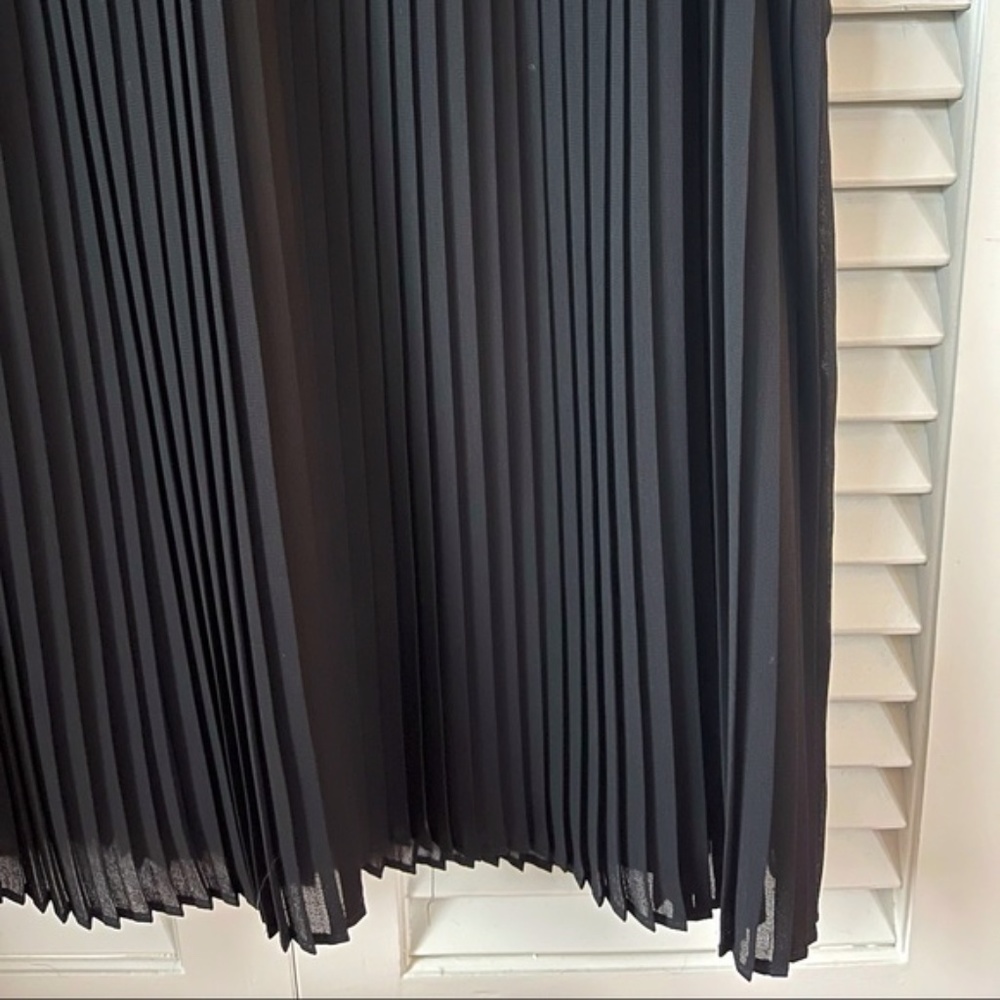 New Zara Collection Black Pleated Drape Tank - Picture 5 of 7